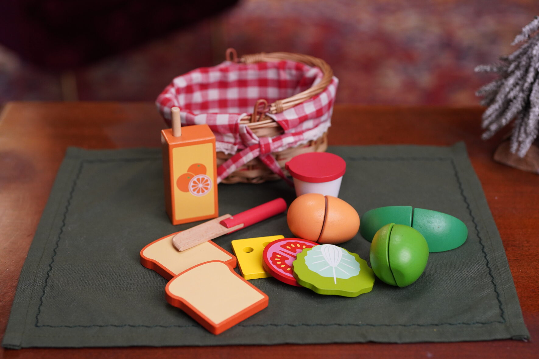 Cos de picnic cu fructe din lemn Small Foot
